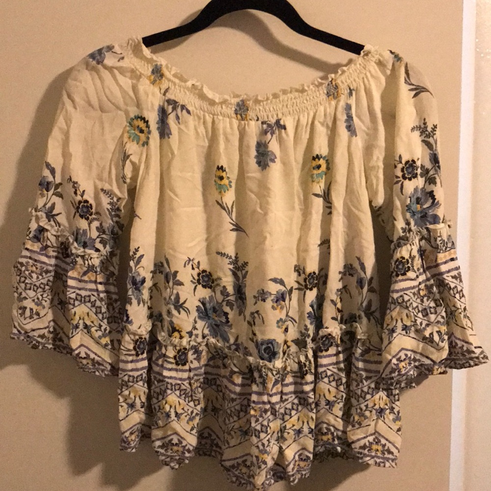 Off shoulder long sleeve top